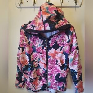 Lululemon Secret Garden Excellent Condition size 2